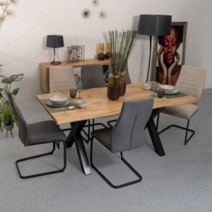 Mesa de comedor extensible KRAHE, sobre de MDF de 36 mm acabado roble, patas metálicas color negro, de 140/180x90x75 cm